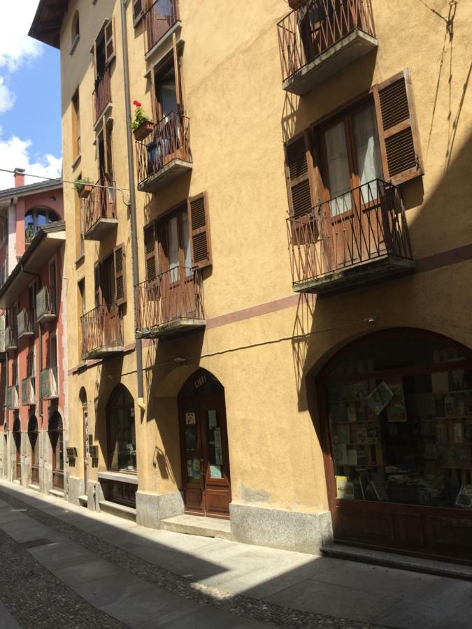 Apartmán Casa Nel Centro Storico Varallo Exteriér fotografie